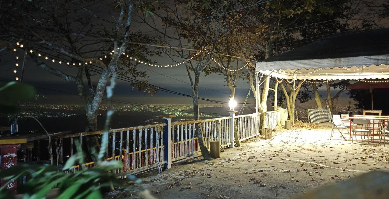 Sky Lounge B&B Жушан Екстериор снимка